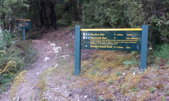 Hacket Hut & Whispering Falls, Tasman