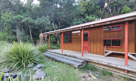Herepai & Roaring Stag Huts, Manawatu - Wanganui