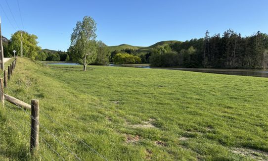 To the Puketapu Pub!, Hawkes Bay
