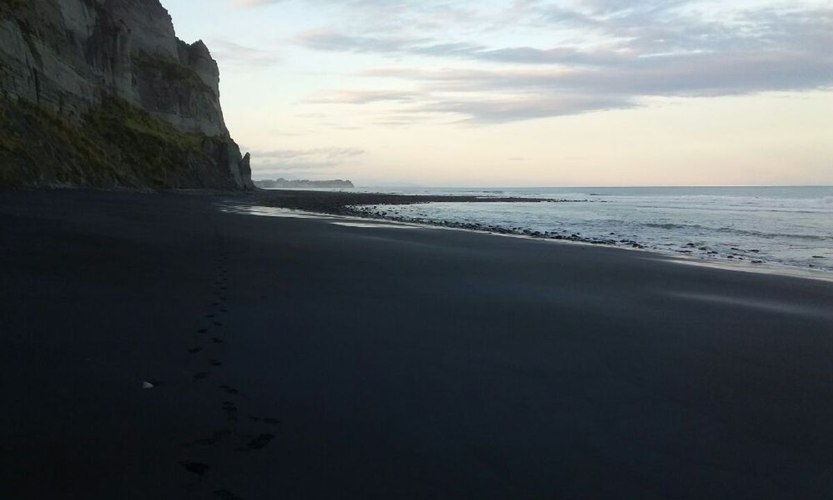 White Cliffs, Taranaki