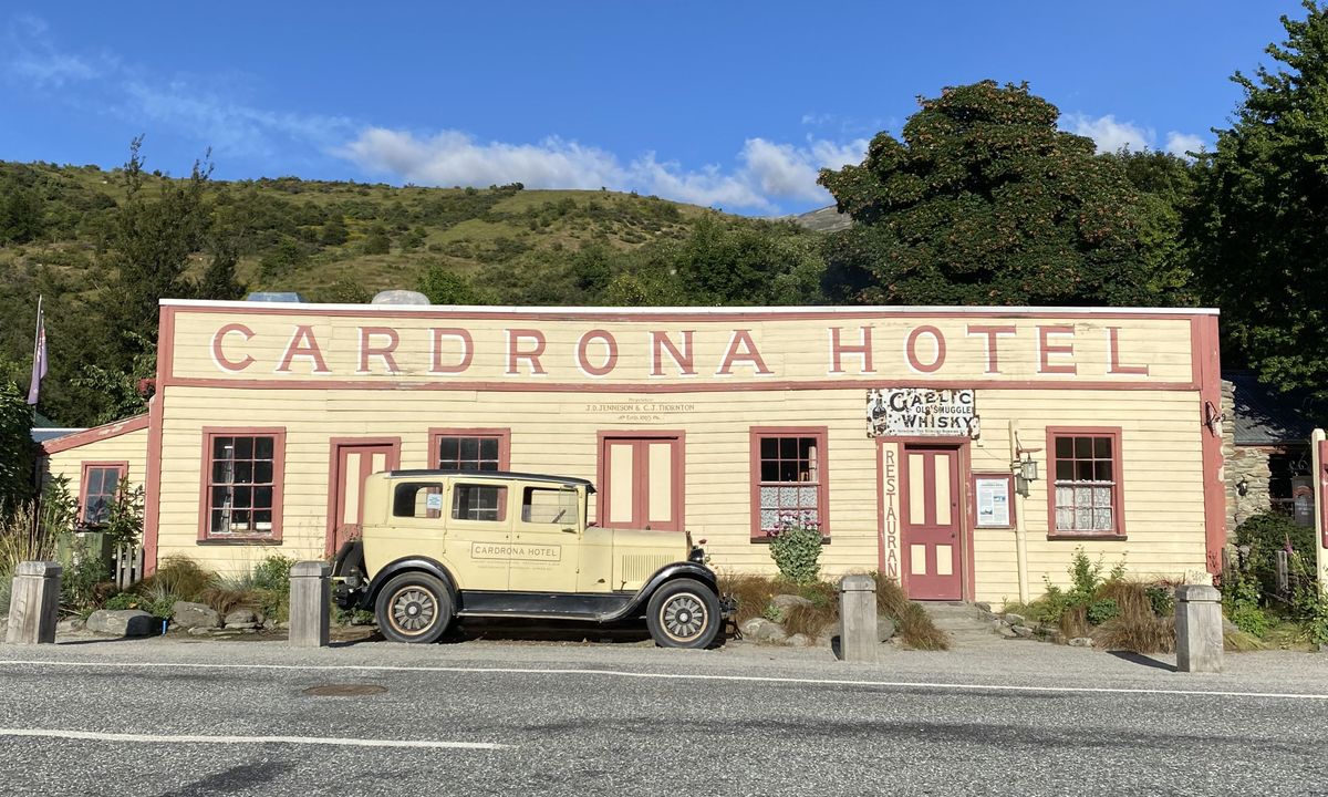 Cardrona to Meg Hut, Otago