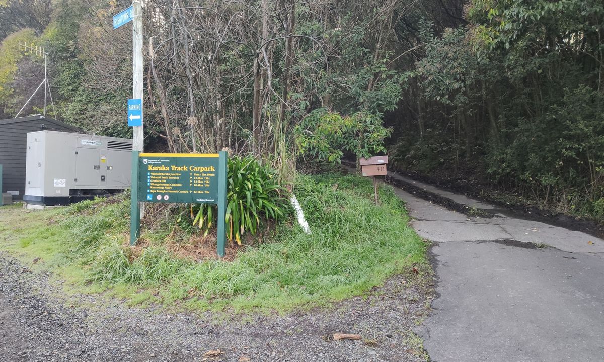 Crosbies Hut via Karaka Track , Waikato
