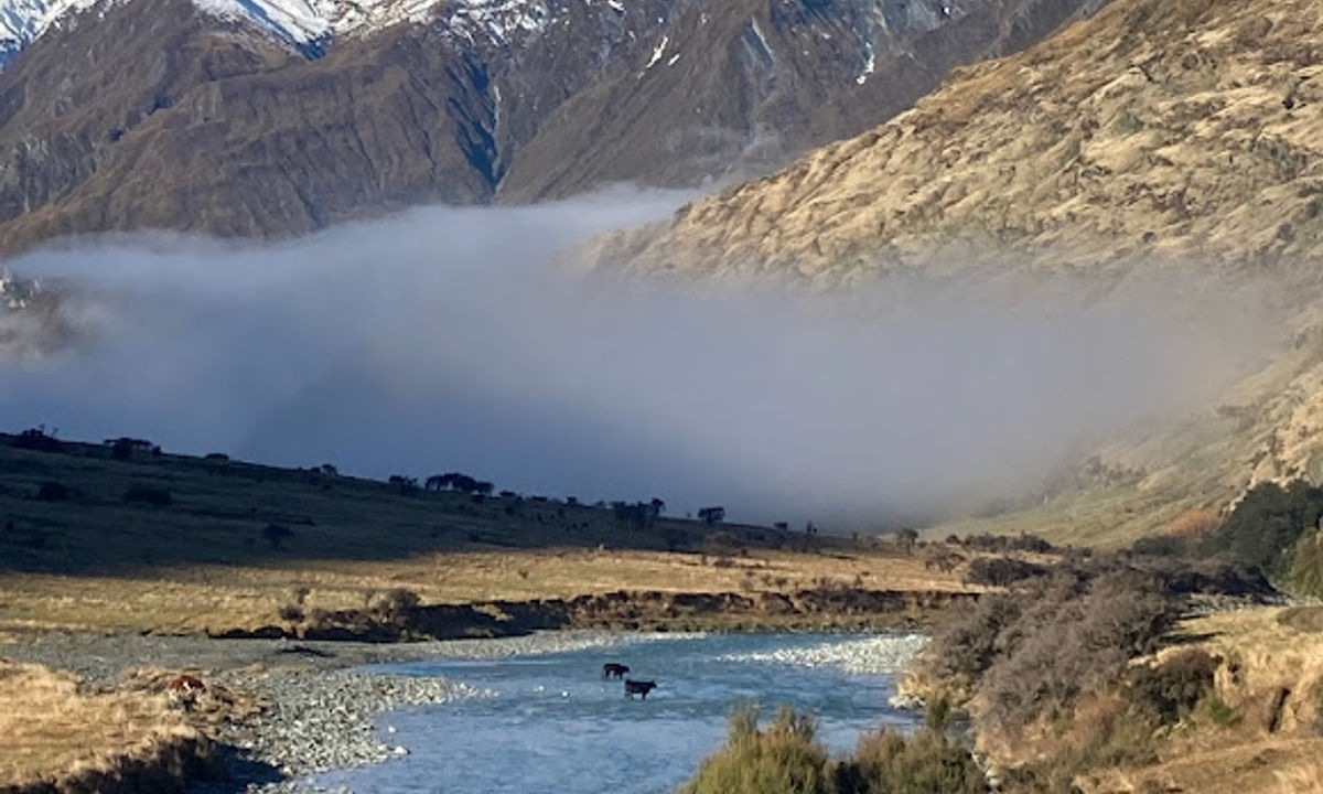 Mātukituki Valley to Aspiring Hut, Otago