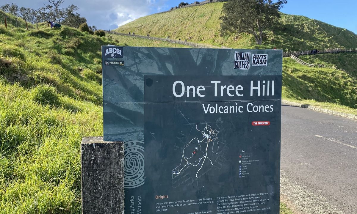 Maungakiekie/One Tree Hill